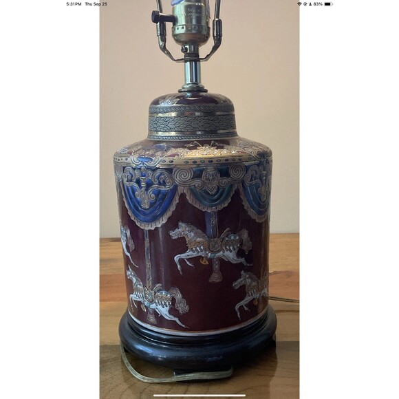 Carousel horses Lamp Vintage Ornately Etched Ceramic, Wood Base **Tested 19” - Picture 4 of 8